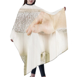 Personality  Warming Hands Near The Iron Radiator Hair Cutting Cape