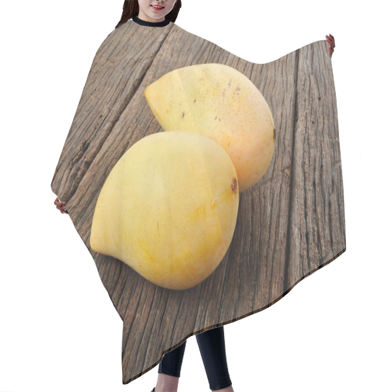 Personality  Mangoes Hair Cutting Cape