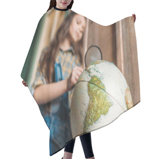 Personality  Girl With Magnifying Glass And Globe Hair Cutting Cape