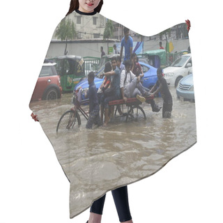 Personality  Citizens Are Walking Through The Flooded Streets Of Dhaka After Heavy Rainfalls Caused Almost-standstill, On July 26, 2017. After Heavy Monsoon Rains Caused Flooded Most Of Area In The Capital Of Dhaka In Bangladesh.  Hair Cutting Cape