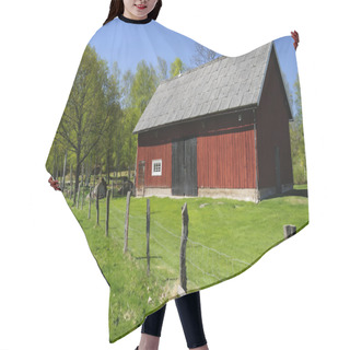 Personality  Swedish Barn For Cattle Hair Cutting Cape