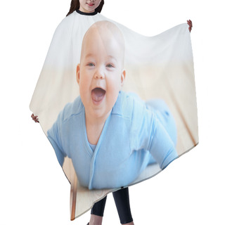 Personality  Cute Happy Baby Boy Crawling On The Floor Hair Cutting Cape