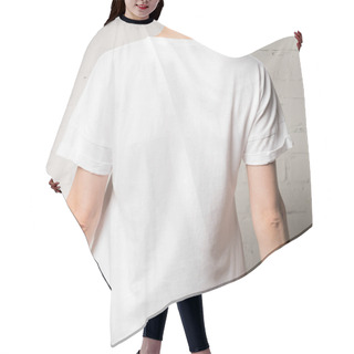 Personality  Woman In Blank White T-shirt Hair Cutting Cape