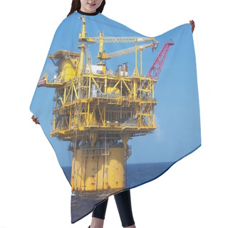 Personality  A Deep-water Floating Oil Platform Hair Cutting Cape
