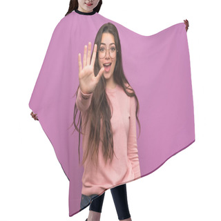 Personality  Teenager Girl Over Purple Wall Counting Five With Fingers Hair Cutting Cape