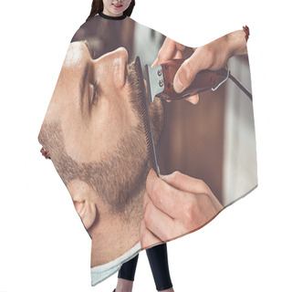 Personality  Hipster Client Visiting Barber Shop Hair Cutting Cape