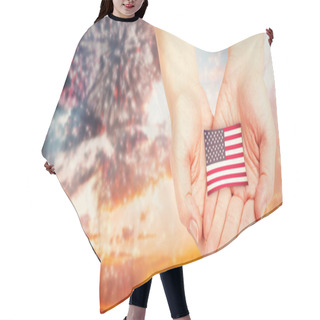Personality  Hands Showing Usa National Flag Hair Cutting Cape