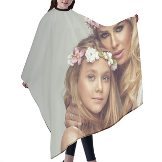 Personality  Mother And Daughter With Flower Bandeau Hair Cutting Cape
