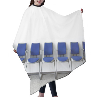 Personality  Ordinary Waiting Room Hair Cutting Cape