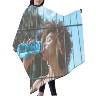 Personality  Fit African-american Woman Drinking Water Hair Cutting Cape