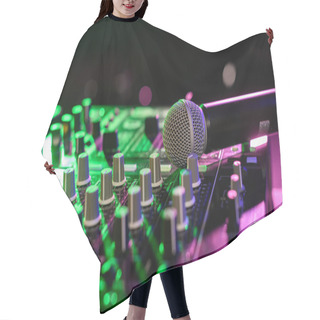 Personality  Sound Mixer With Microphone In Nightclub Hair Cutting Cape