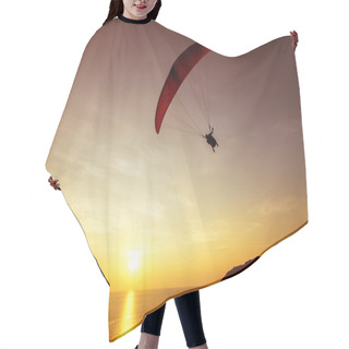 Personality  Silhouette Of Sky Diver Flies Hair Cutting Cape