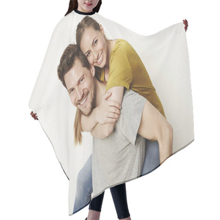 Personality  Laughing Couple Piggybacking Hair Cutting Cape