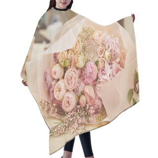 Personality  Bouquet Of Roses And Peonies On Table Hair Cutting Cape