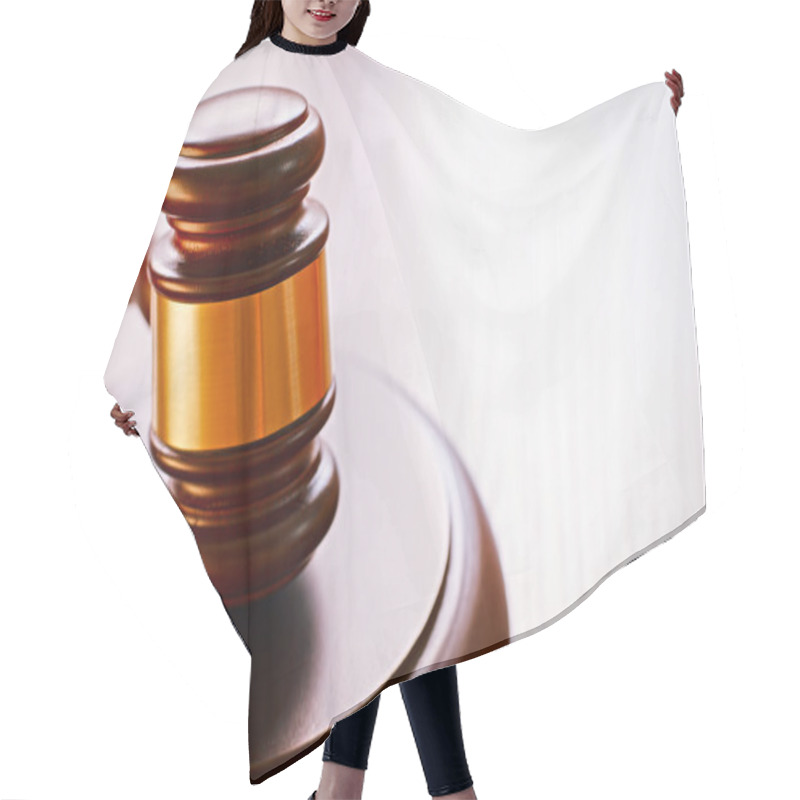 Personality  Gavel On Sounding Block Hair Cutting Cape
