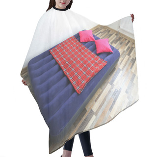 Personality  Air Bed Inflatable Mattress Good For Sleep. Portable And Cheap Bed. Hair Cutting Cape