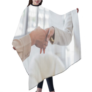 Personality  Cropped View Of Businesswomen Shaking Hand Sin Office  Hair Cutting Cape