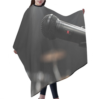 Personality  Electric Microphone On Stage Hair Cutting Cape