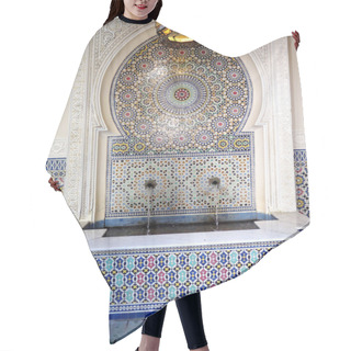 Personality  Typical Moroccan Tiled Fountain Hair Cutting Cape