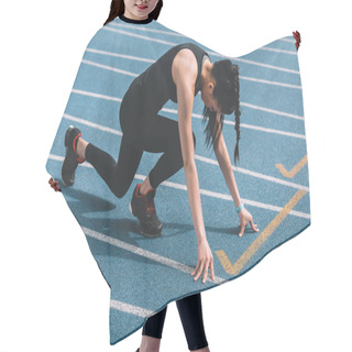 Personality  Sportswoman On Starting Line  Hair Cutting Cape