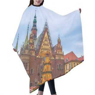 Personality  Poland, Wroclaw City With It's Landmark - Town Hall In Tradition Hair Cutting Cape