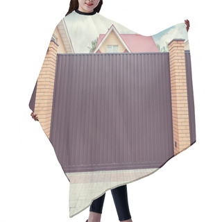 Personality  Iron Gate. Hair Cutting Cape