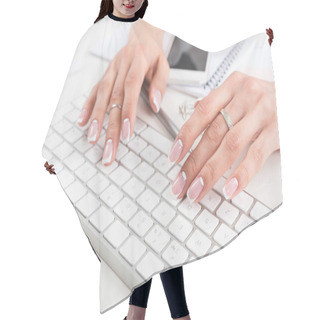 Personality  Woman Typing On Keyboard Hair Cutting Cape