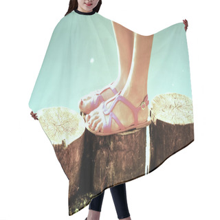 Personality  Sandles And Beautiful Legs Hair Cutting Cape
