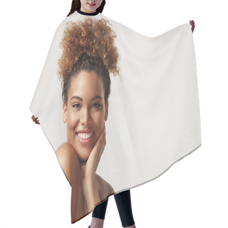 Personality  Woman With Ideal Skin Hair Cutting Cape