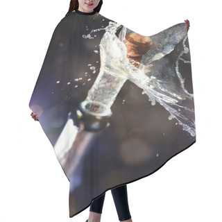 Personality  Champagne Cork Hair Cutting Cape