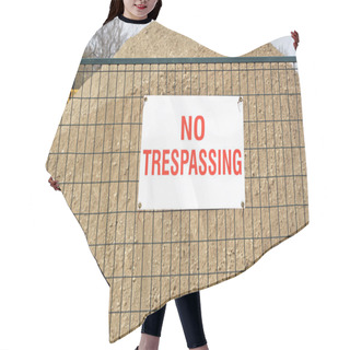 Personality  NO TRESPASSING Sign At Construction Site Hair Cutting Cape