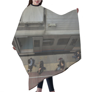 Personality  Subway Station Hair Cutting Cape