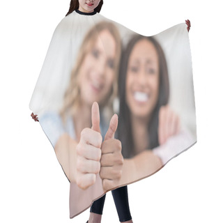 Personality  Waitresses With Thumbs Up Gesture Hair Cutting Cape