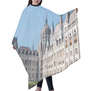 Personality  Hungary Hair Cutting Cape