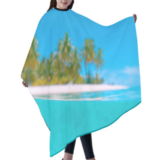 Personality  HALF UNDERWATER: Blurred Shot Of The Sandy Tropical Beach And Turquoise Ocean. Hair Cutting Cape