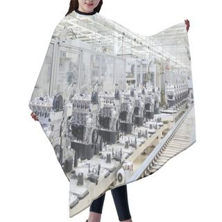 Personality  Image With  Engine Manufacturing Hair Cutting Cape