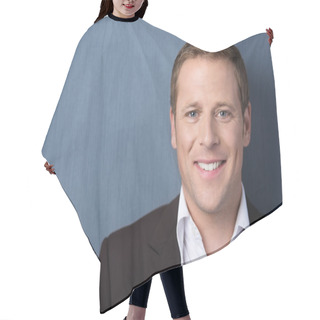 Personality  Friendly Smiling Man Hair Cutting Cape