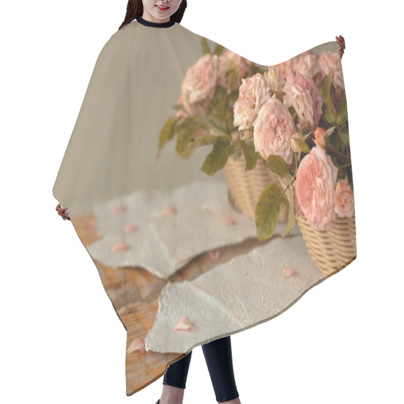 Personality  Roses In Wooden Basket Hair Cutting Cape