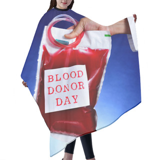 Personality  Doctor Holding A Blood Bag With The Text Blood Donor Day Hair Cutting Cape