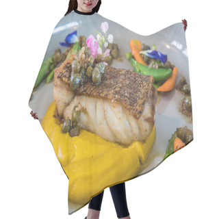 Personality  Grilled Grouper Fillet Steak Hair Cutting Cape