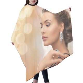 Personality  Beautiful Woman Wearing Ring And Earrings Hair Cutting Cape