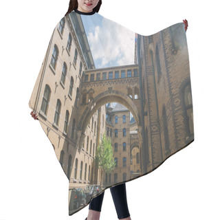 Personality  Arch Hair Cutting Cape