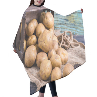 Personality  Wooden Box With Potatoes On Sacking Hair Cutting Cape