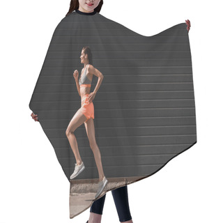 Personality  Young Attractive Female Runner Training In Sportswear  Hair Cutting Cape