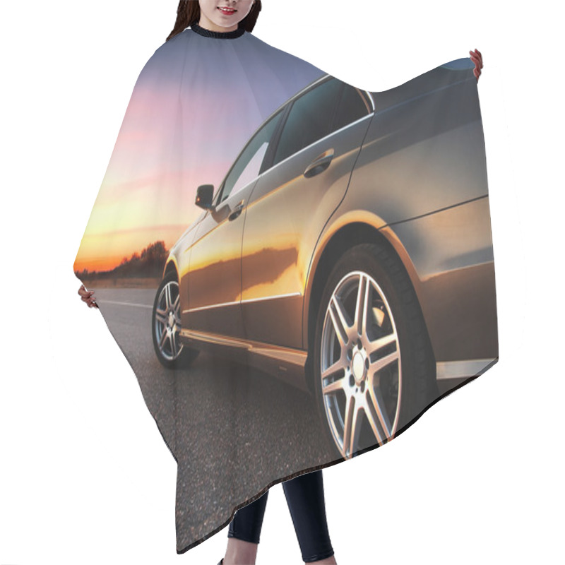 Personality  Rear-side View Of Car Hair Cutting Cape