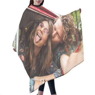 Personality  Photo Of Happy Hippie Couple Smiling, And Showing Peace Sign Whi Hair Cutting Cape