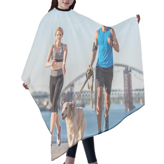 Personality  Sports Couple Jogging With Dog Hair Cutting Cape