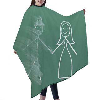 Personality  Couple Drawing On Chalk Board Hair Cutting Cape