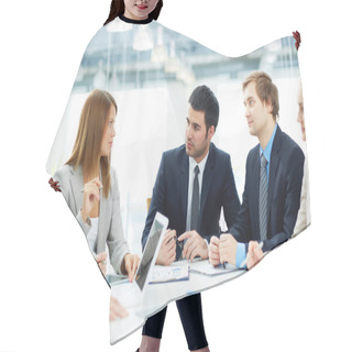 Personality  Meeting Hair Cutting Cape
