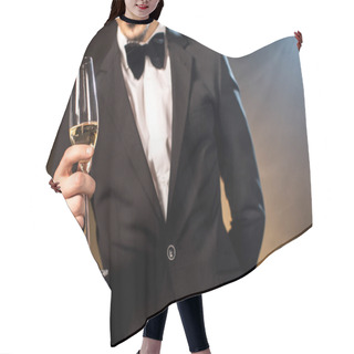 Personality  Man Holding Champagne Glass Hair Cutting Cape